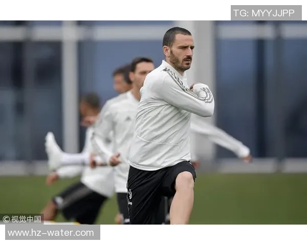 场上风云人物！博努奇分享训练幕后趣事