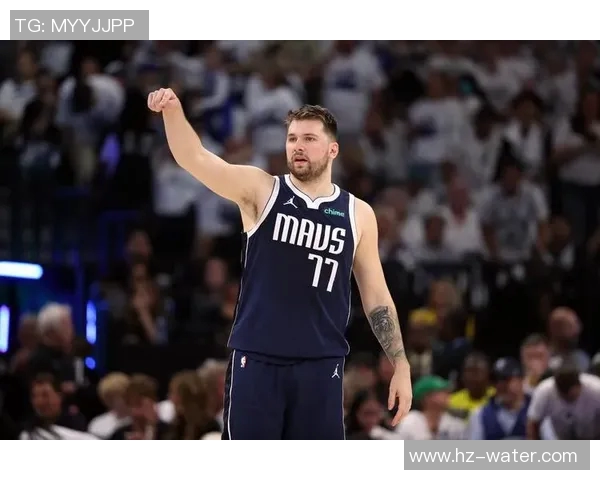 独行侠击败马刺，唐斯独揽31分助力胜利