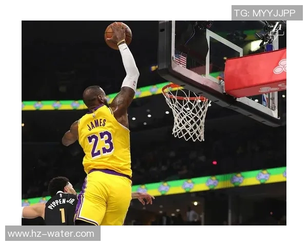 詹姆斯带领湖人大胜太阳,迎来三连胜:王者之风再现 詹姆斯带领湖人大胜太阳,迎来三连胜:王者之风再现